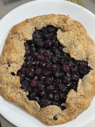Blueberry-pecan galette