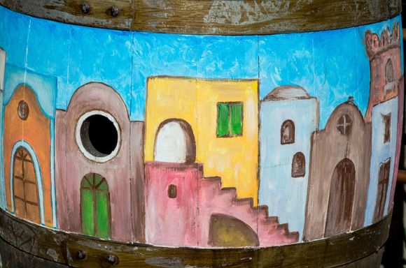 To have so much art around, be it ceramic, statuary, mosaic or whatever, was such a joy. 'Ponte' had an art gallery on its main drag and our rental displayed a couple of that artist's paintings in its entry. Shown above, a local cafe's painted décor barrel.