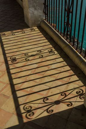 Cimbrone is a walker's paradise, with just a couple steeper stretches. Benches located right at the Terrace of Infinity allow tired visitors to take a break. Again, the location of those potential rest stops is no accident. 