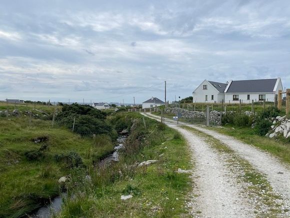 The Dooagh walking loop starts as a dirt road in town