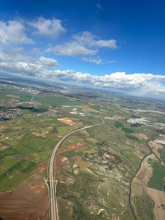 Didi not mean to post this, but it's pretty...my last look at Espana, hasta la proxima!  One year I flew over landscapes that looked exactly like those Edward Burtynsky aerial photos...I think those were taken in Aragon...I'll post about these to give an idea of what I'm talking about..