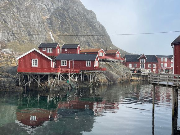 Rorbuer by the water