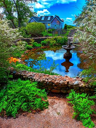 Cap Egmont bottle house