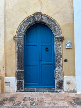 Doorway, Santa Marina Salina