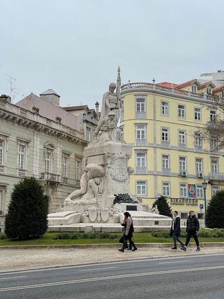 The beginning of Liberdade--no derelict buildings here