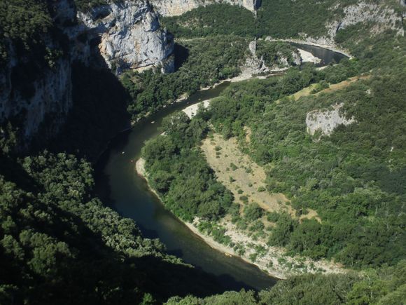 Serre de Toure, the riverbends are fascinating