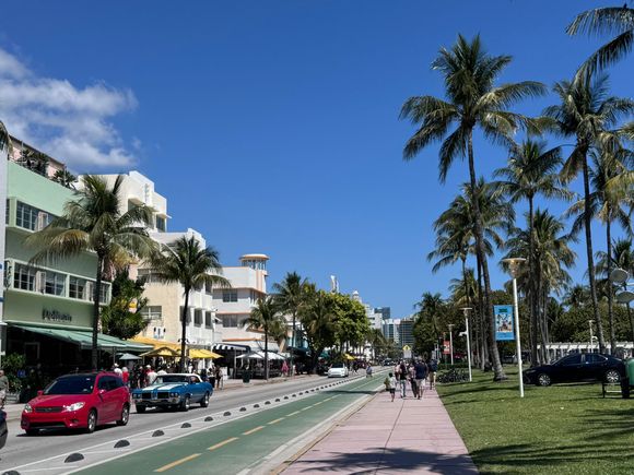 Ocean Ave, South Beach, Art Deco Historic District
