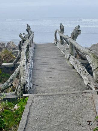 Nice size parking lot at Beach 4.  A good smooth trail the ends at this beach.  This photo makes it look like to goes straight into the ocean.  It almost does!