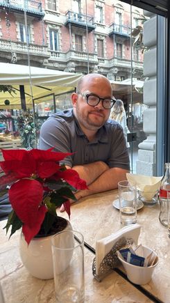 DS waiting for snack