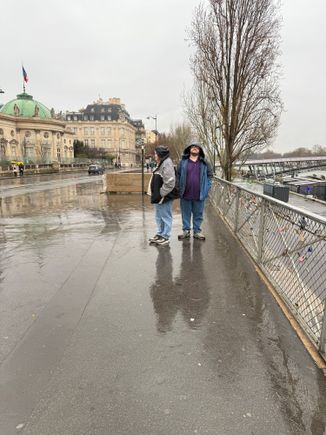 DH and DS by the Seine.