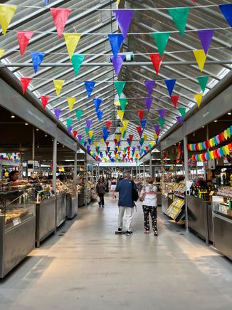 A super clean and quiet Mercado do Bolhão at 10am on a Wednesday 