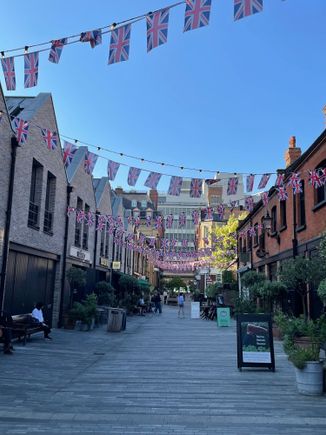 Pavilion Road early Saturday morning 