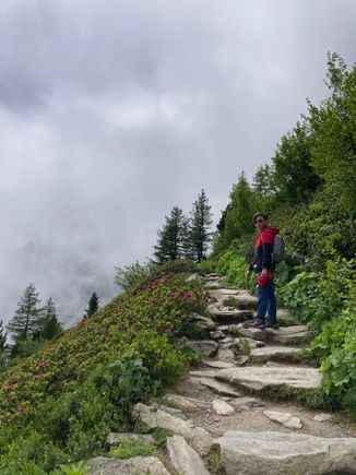 Start of Grand Balcon hike, climbing switchbacks up Signal Forbes