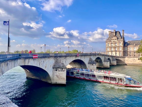 Pont Royal, constructed during regime of Louis XIV, 1685-1689