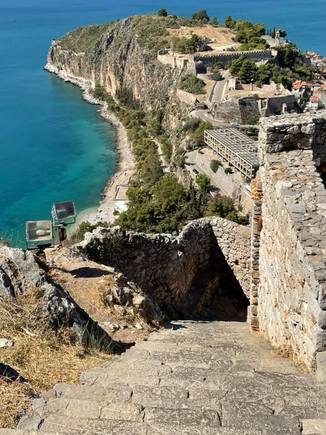 There were close to 1000 stairs - I don't think anyone agrees on the exact number