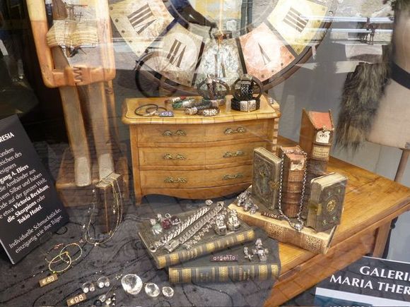 Store window displays are so pretty 