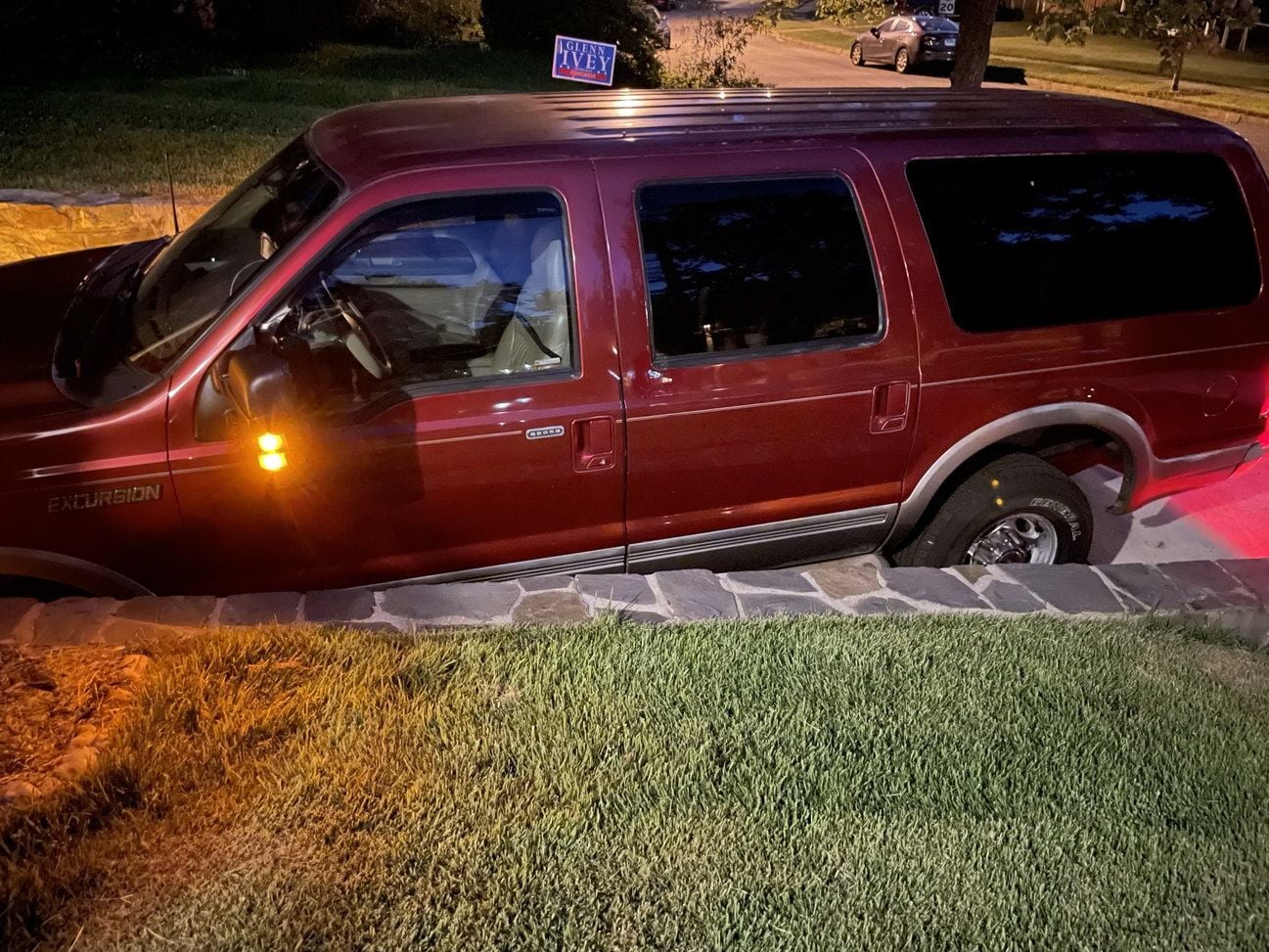 2000 Ford Excursion - 2000 Ford Excursion Limited, 7.3L, 4x4. - Used - VIN 1FMSU43F7YEE34771 - 8 cyl - 4WD - Automatic - SUV - Red - Cheverly, MD 20785, United States