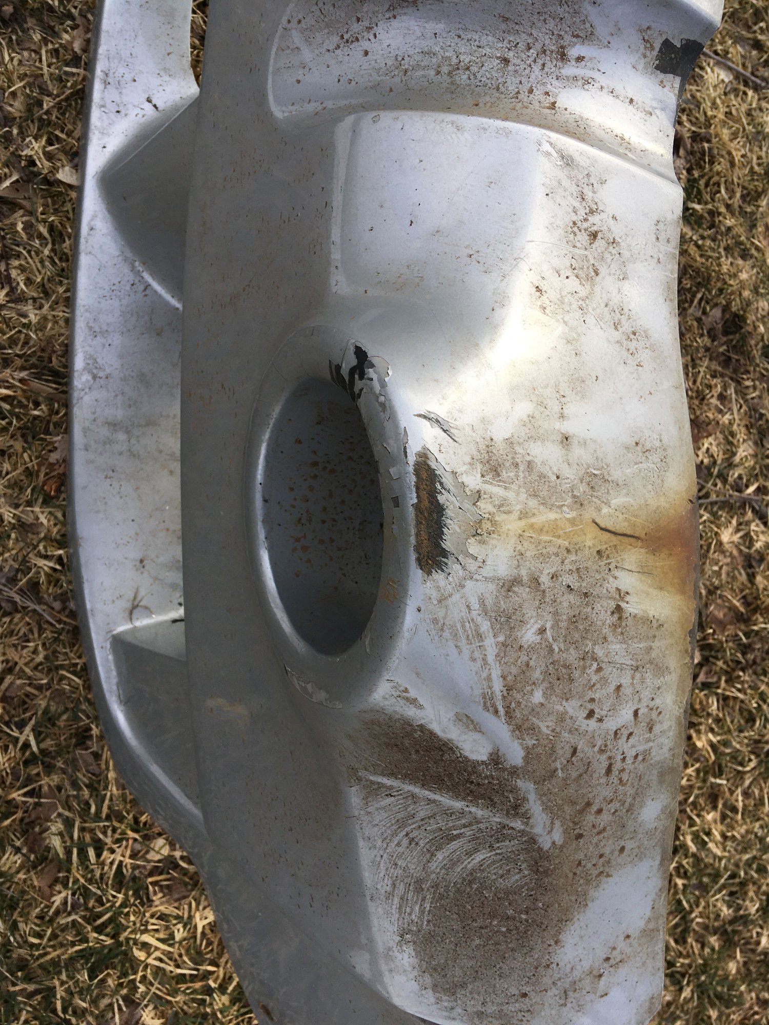 Exterior Body Parts - Xenon Air Dam Bumper Valance - Used - 2000 to 2004 Ford Excursion - Milwaukee, WI 53213, United States