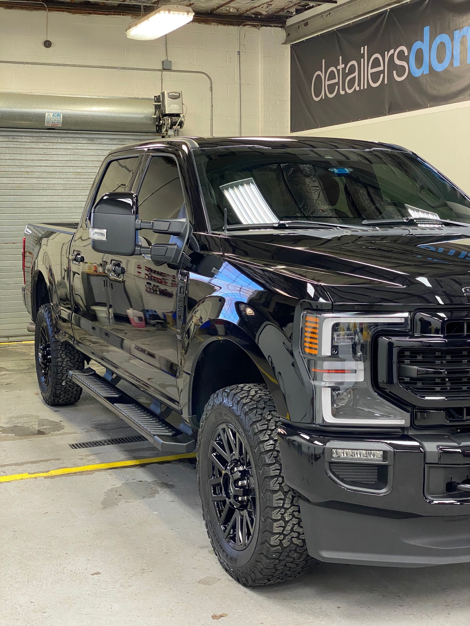 2020 Ford F-250 Super Duty - 2020 F250 Super Duty Lariat - Used - VIN 1FT7W2B6XLEC59855 - 27,000 Miles - 8 cyl - 4WD - Automatic - Truck - Black - Westwood, NJ 07675, United States