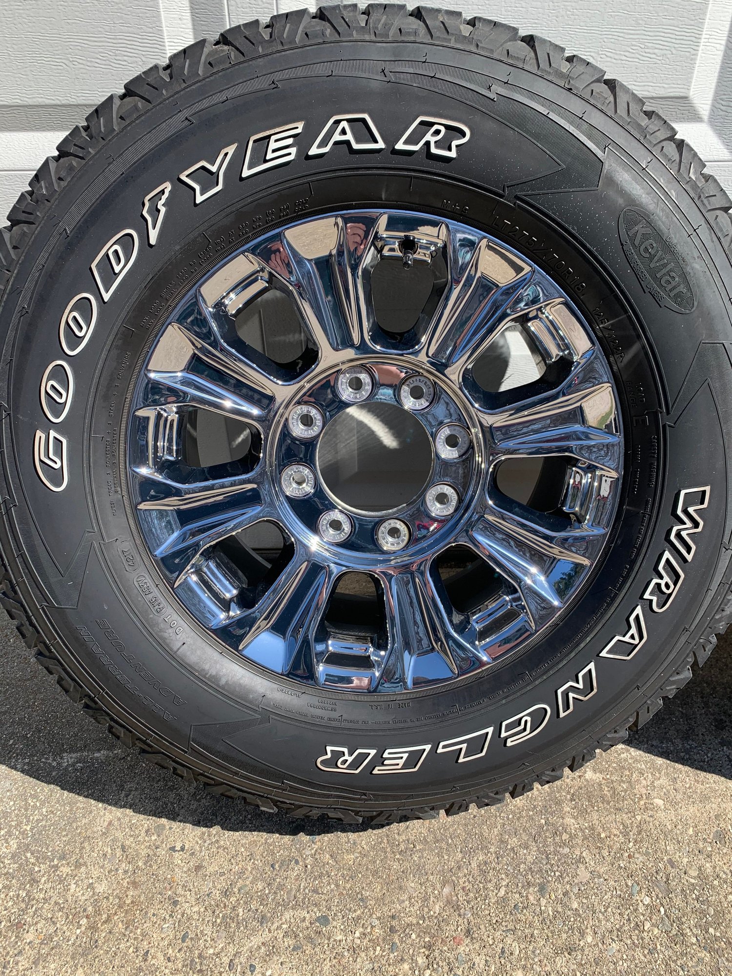 Wheels and Tires/Axles - 2017+ F250 OEM 18" PVD Wheels and Tires 275/70/18 - Used - 2017 to 2020 Ford F-250 Super Duty - Chesaning, MI 48616, United States