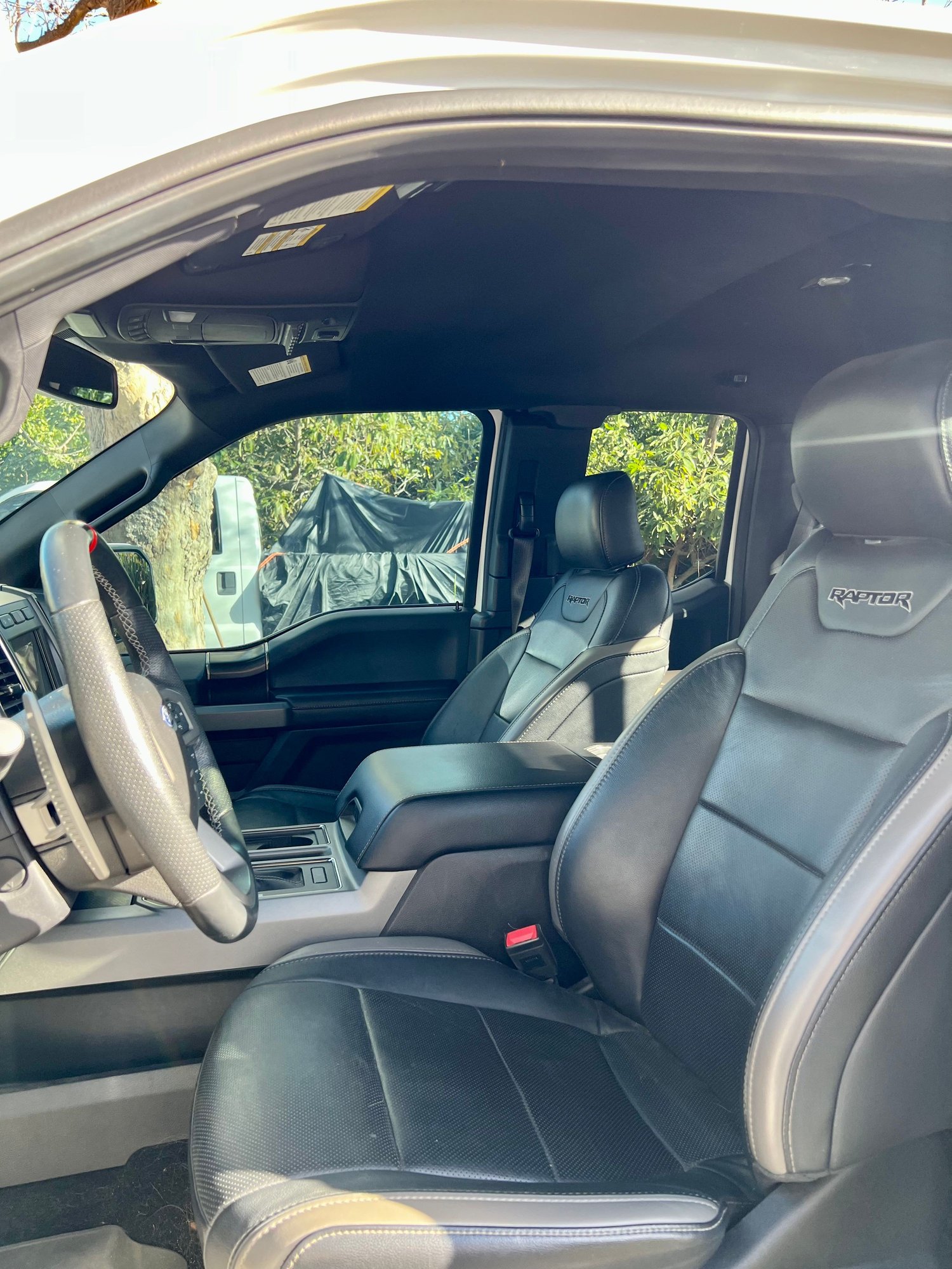 2018 Ford F-150 - 2018 Ford Raptor - For Sale - Used - VIN 1FTEX1RG1JFA35751 - 33,800 Miles - 6 cyl - 4WD - Automatic - Truck - White - Santa Barbara, CA 93111, United States