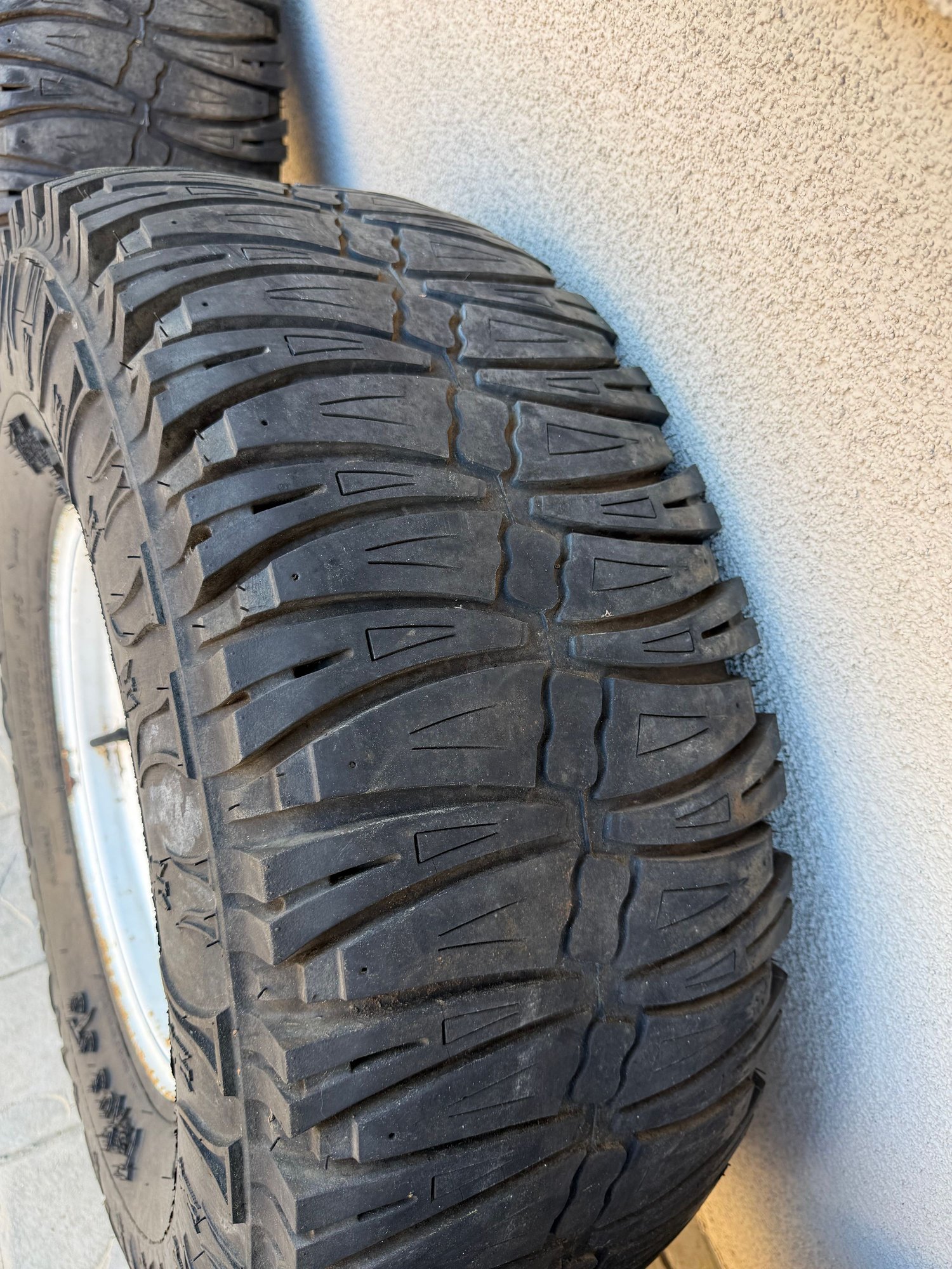 Wheels and Tires/Axles - Set of 5 Vintage wagon wheels 15x8.5, 5x5.5, F100, F250, Bronco, Jeep, with worn tires - Used - -1 to 2026  All Models - Los Altos, CA 94024, United States