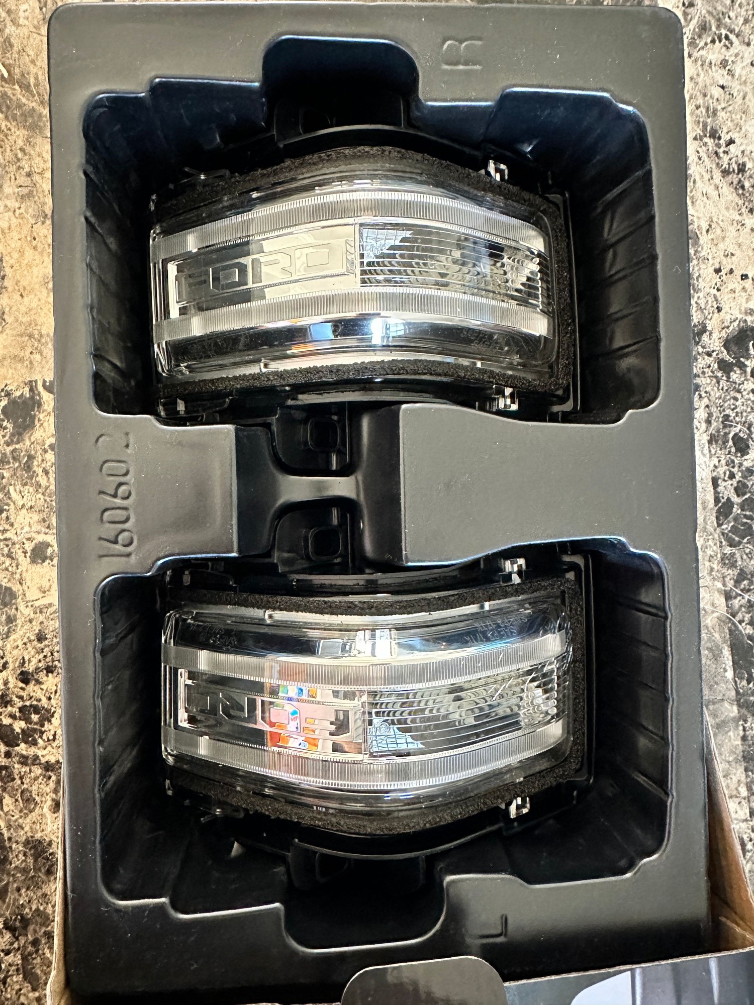 Lights - 2017-2022 SuperDuty Mirror Turn Signals - Used - 2017 to 2022 Ford F-450 Super Duty - 2017 to 2022 Ford F-350 Super Duty - 2017 to 2022 Ford F-250 Super Duty - Lewisburg, TN 37091, United States
