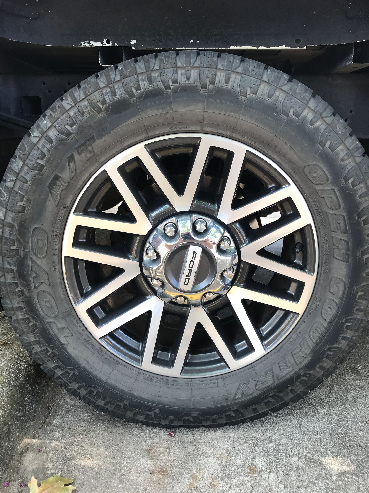 Wheels and Tires/Axles - Factory Lariat 20s Trade for 18s - Used - 2011 to 2020 Ford F-250 Super Duty - 2011 to 2020 Ford F-350 Super Duty - Dallas, TX 75206, United States