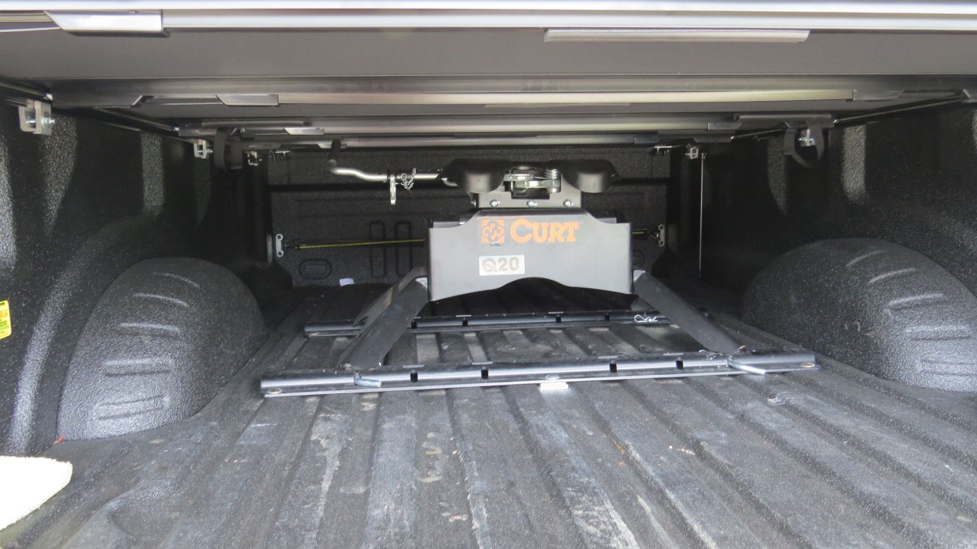 folding 8' bed cover with 5th wheel hitch? Ford Truck Enthusiasts Forums