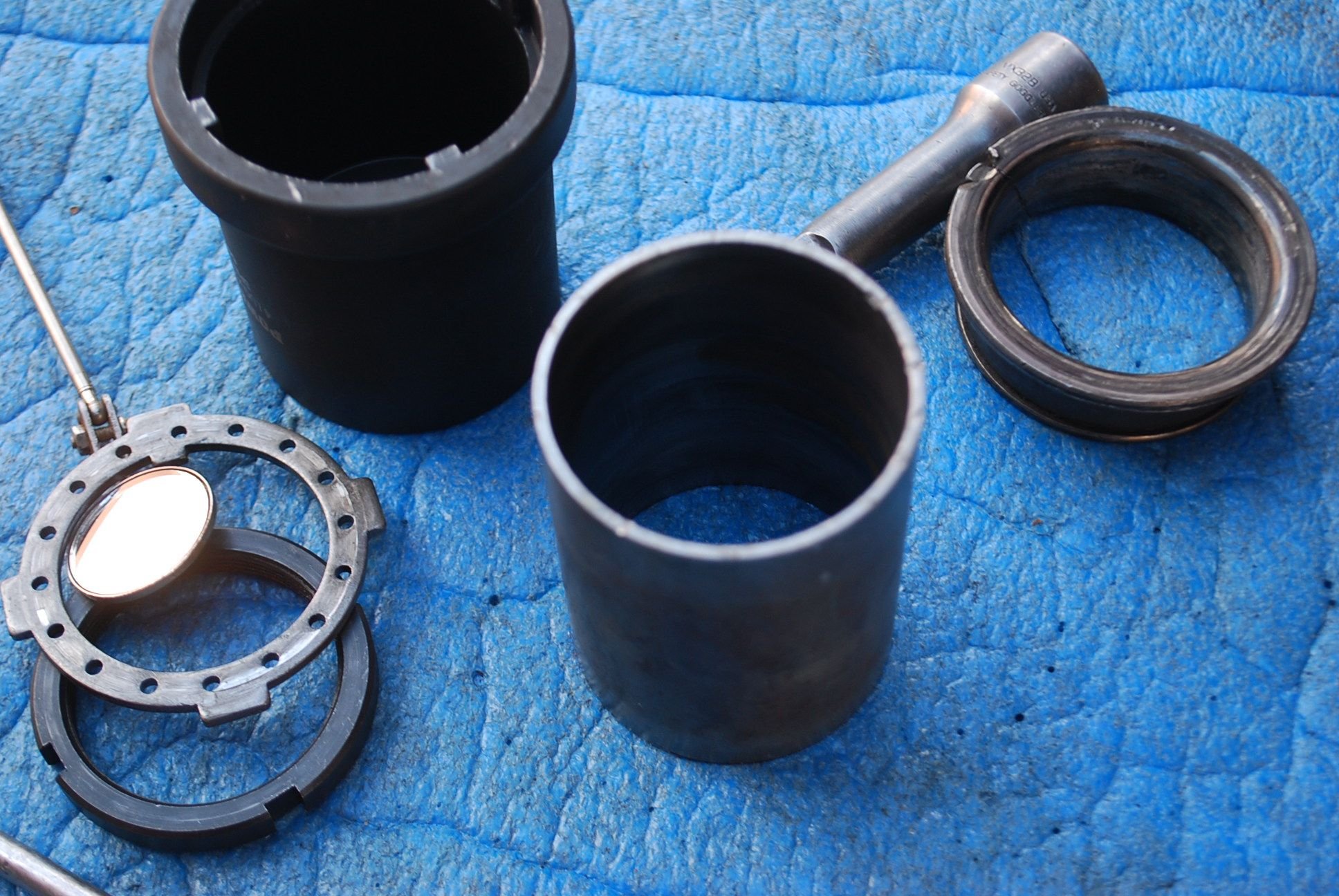 Best way to remove wheel bearing race stuck to spindle? Ford Truck