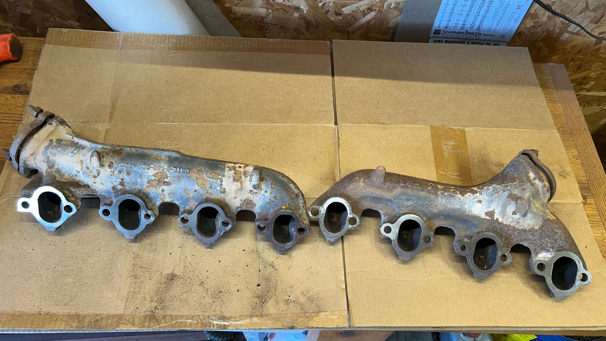 They�re not perfect, but they are really close with the straight edge. I got one of them that may have a little bit of a Valley but I think it will seal up with the gasket so that�s all I�m doing with these because my arms were burning and I couldn�t do it anymore. Close enough is good enough.