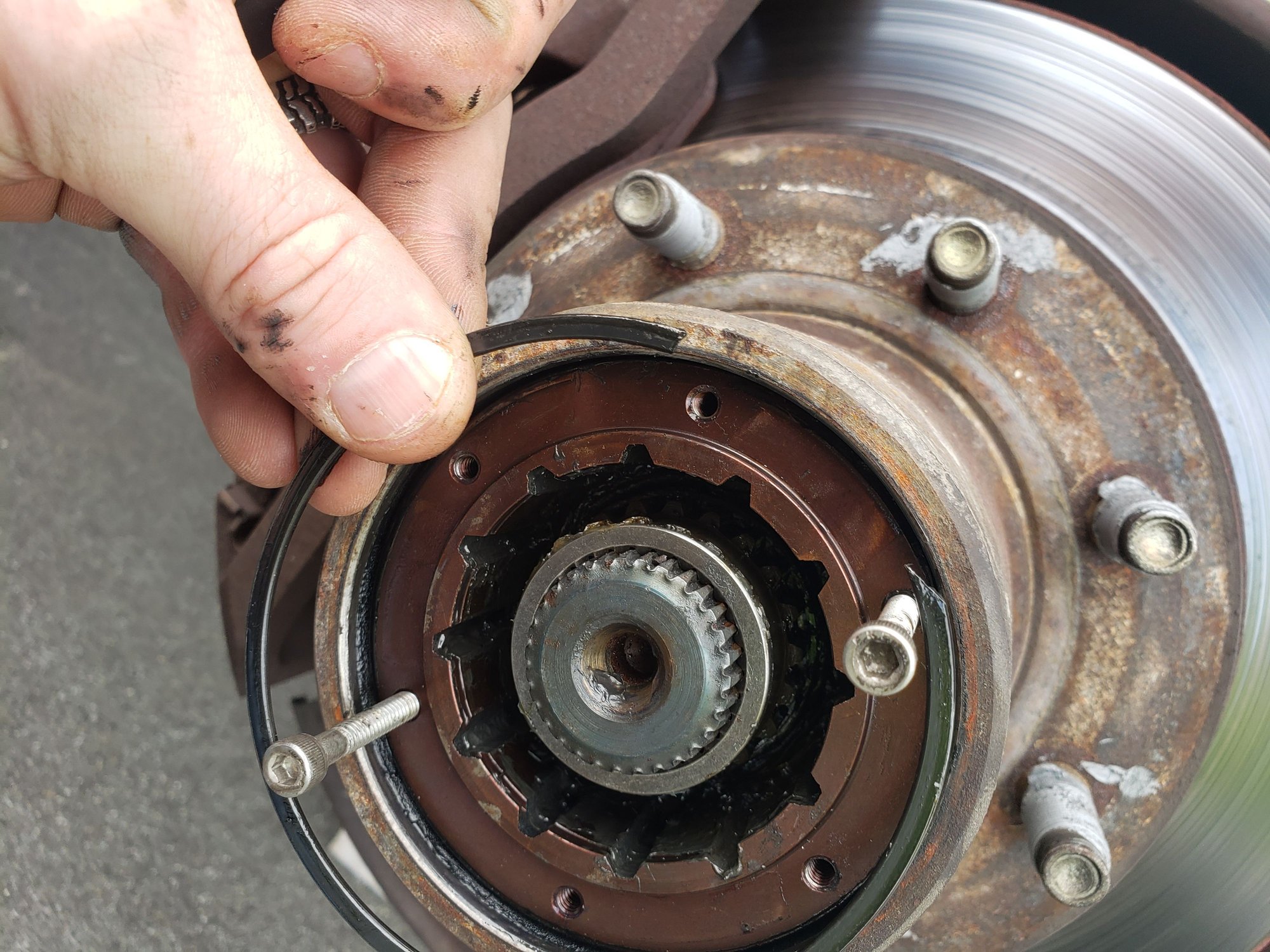 Dana 60 U joint failure from leaving hubs locked? Page 4 Ford Truck