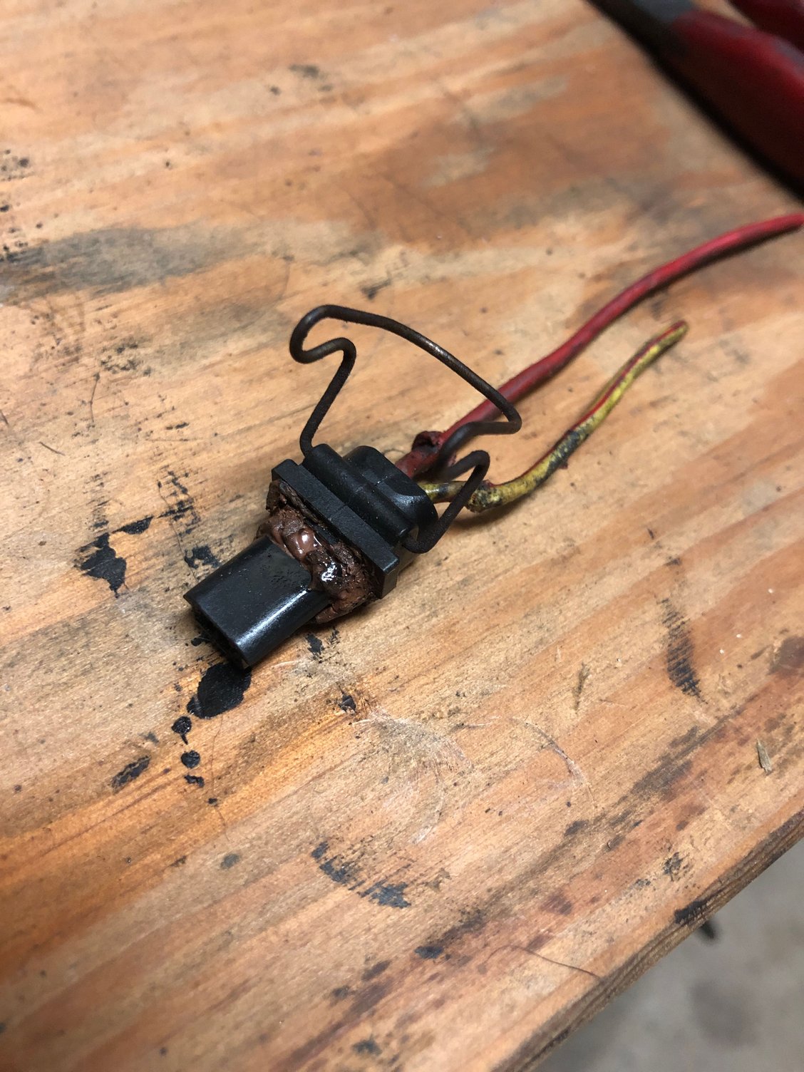Seal on the plug is done. 