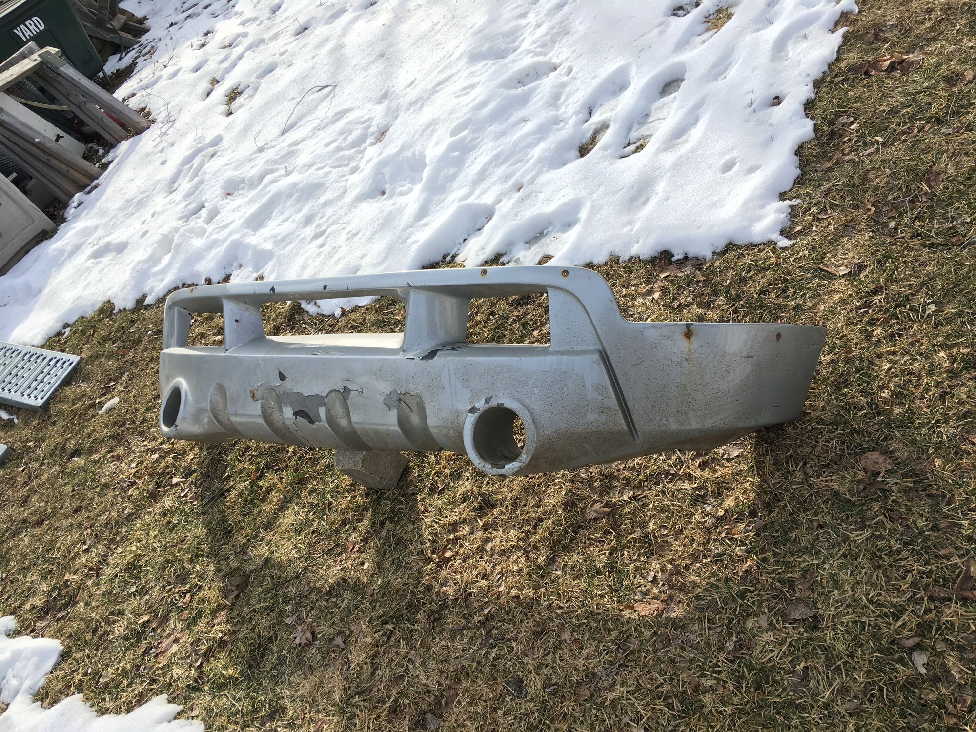Exterior Body Parts - Xenon Air Dam Bumper Valance - Used - 2000 to 2004 Ford Excursion - Milwaukee, WI 53213, United States