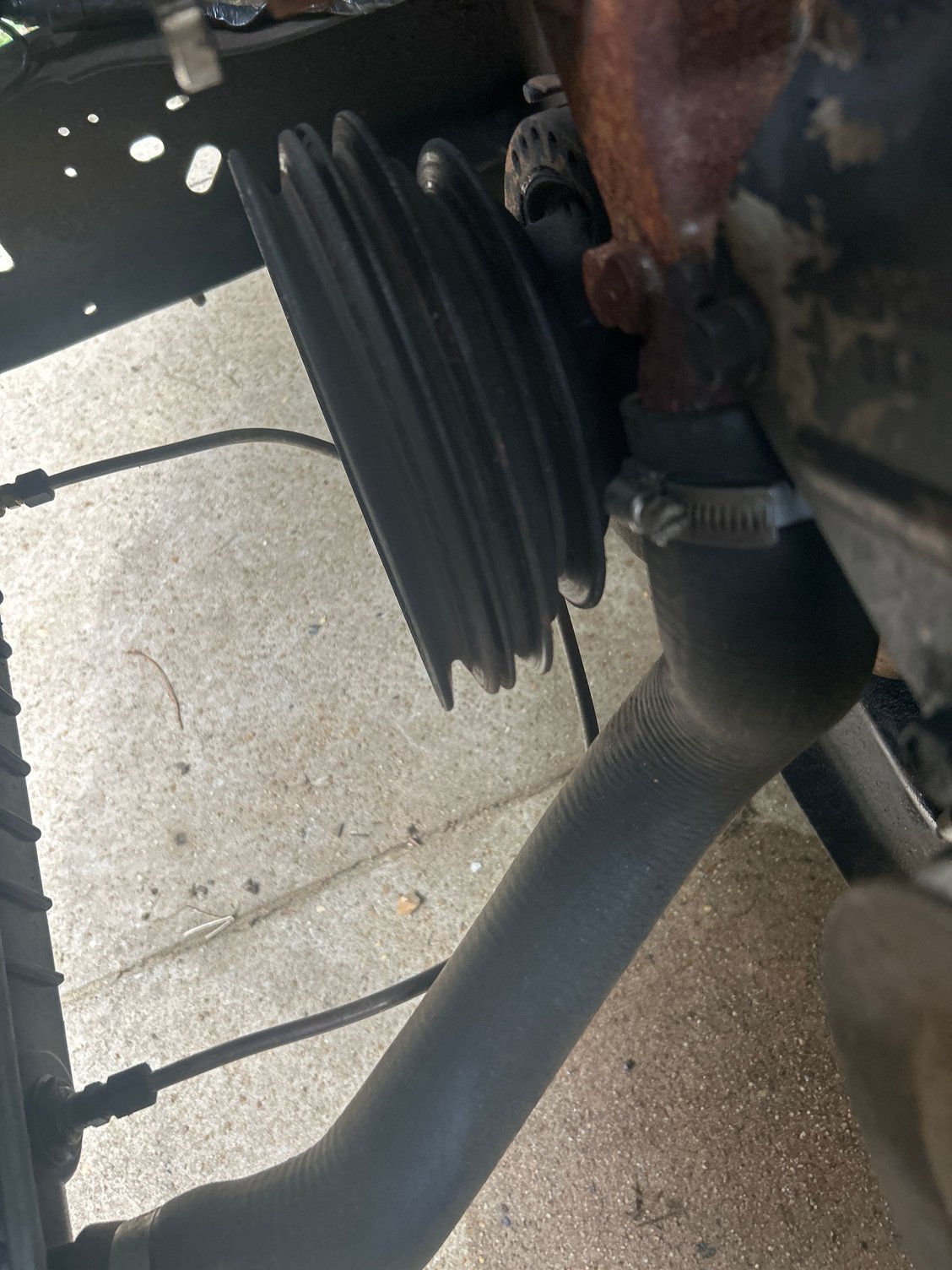 Crankshaft pulley 
