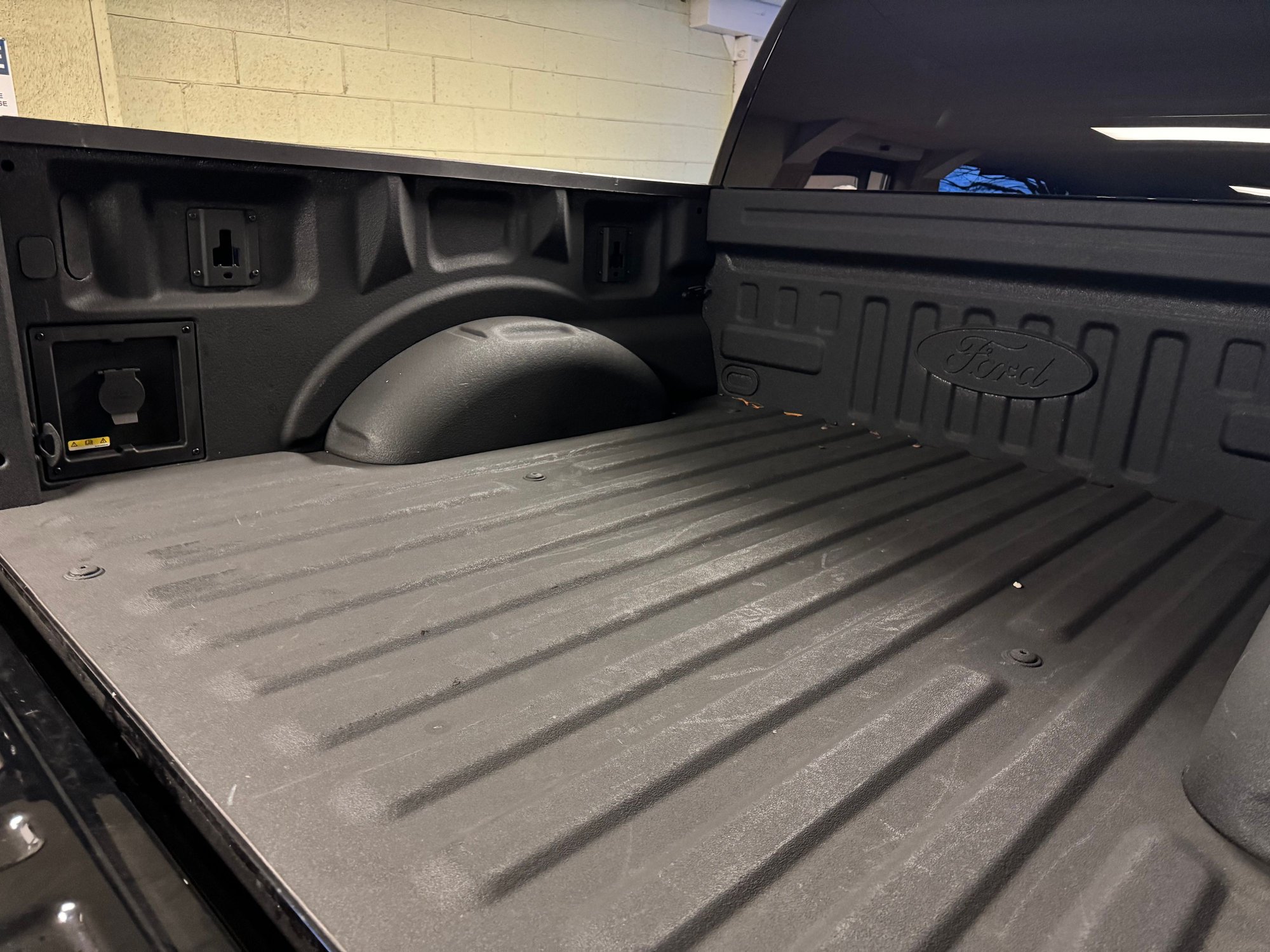 2023 Ford F-150 - Lease swap; 2023 F150, XL - Used - VIN 1FTEW1EP6PKD45287 - 7,700 Miles - 6 cyl - 4WD - Automatic - Truck - Black - Westwood, NJ 07675, United States