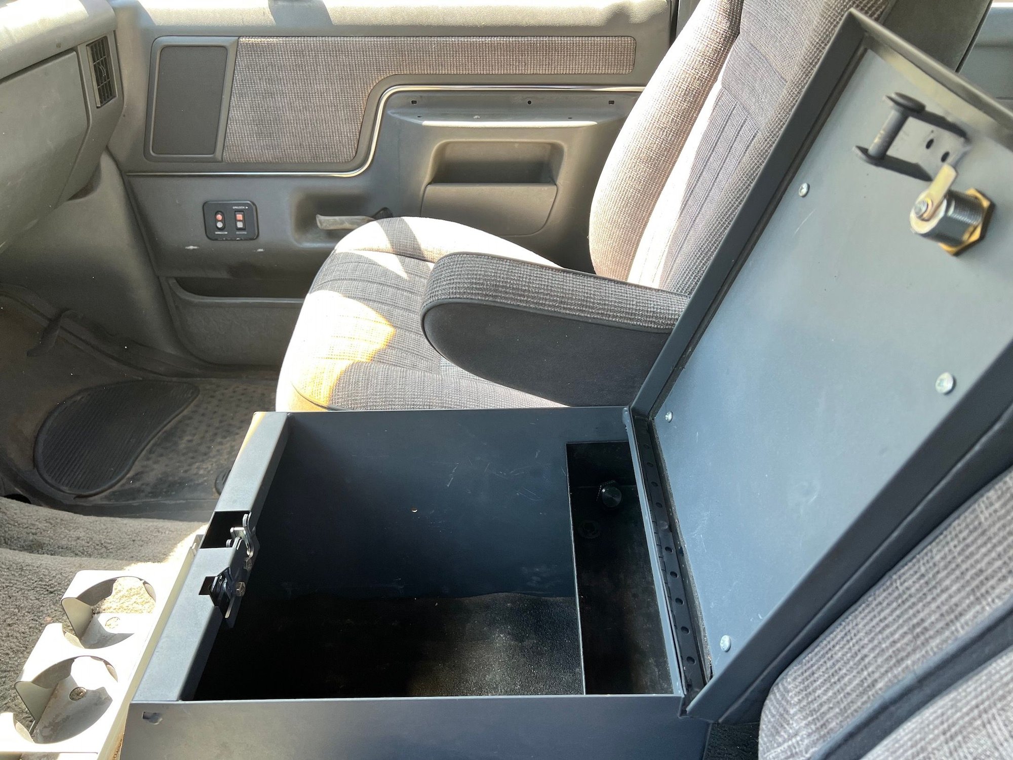 1990 Ford F-250 - 1990 Ford F250 4x4 Extended Cab 7.3l Diesel IDI LWB Lariat - Used - VIN 1FTHX26M5LKB49582 - 8 cyl - 4WD - Automatic - Truck - Black - San Jose, CA 95119, United States