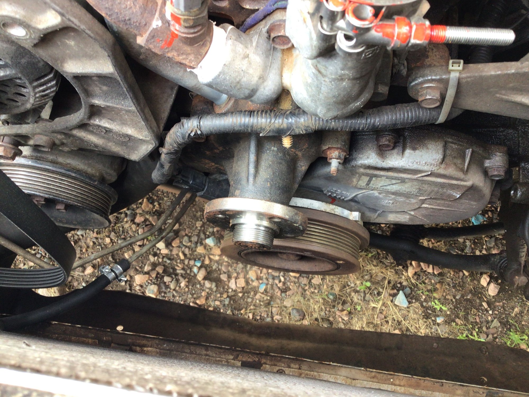 I cut it a bit further so I could have a more round pipe and reach it from below AND get the flare so I could put a simple flare on , to encourage my hose repair to stay
