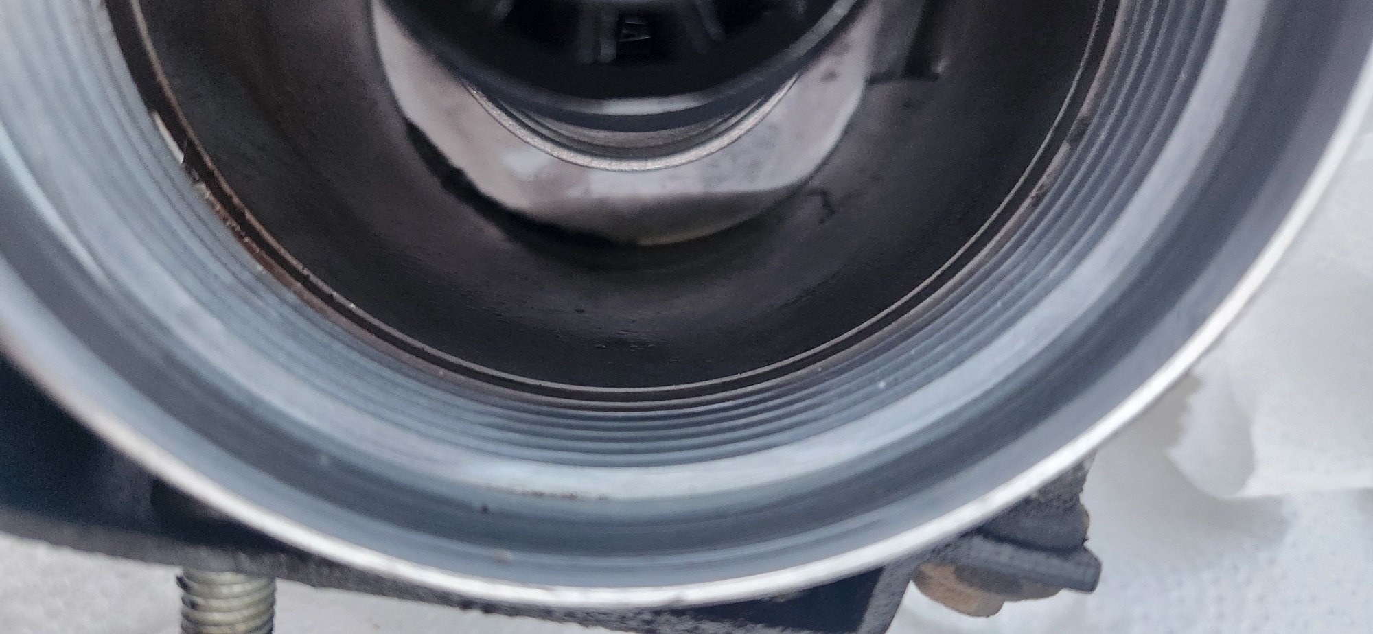 Dirty stuff in the filter housing