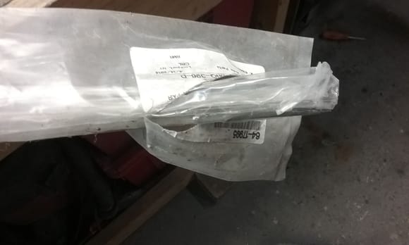 Lower door seal retainer new in bag (2 retainers) from Macs $30