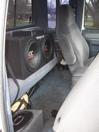 1991 F-150 SCSB 4x4 5.8L E4OD Rear Seat. Rear sub box has been replaced.