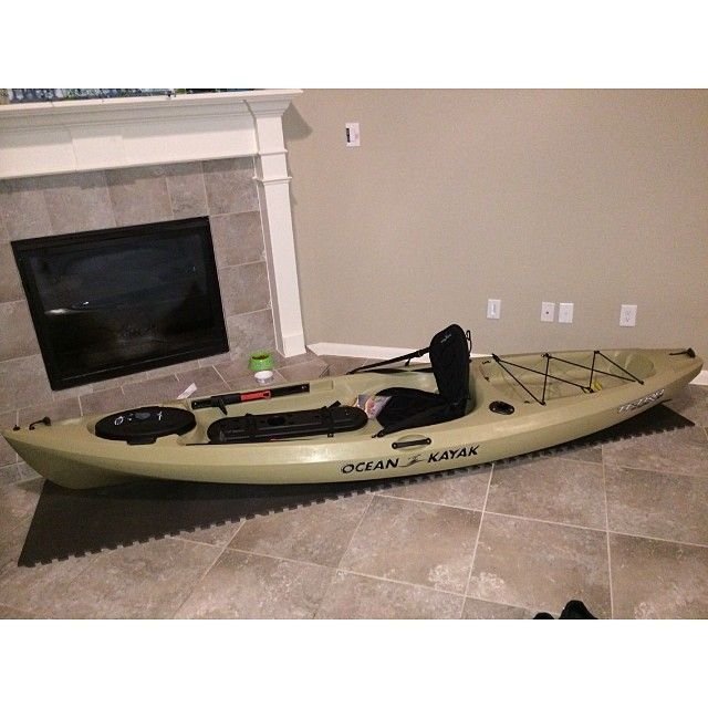 Look I can fit my Kayak INSIDE the Excursion ) Ford Truck