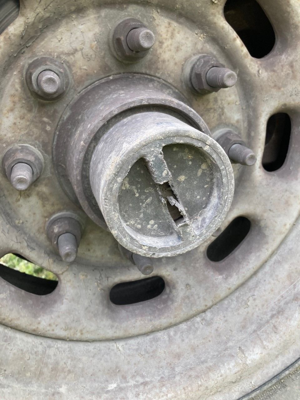 Replacement for Locking Hub Knob (Dial, Cap) Ford Truck Enthusiasts