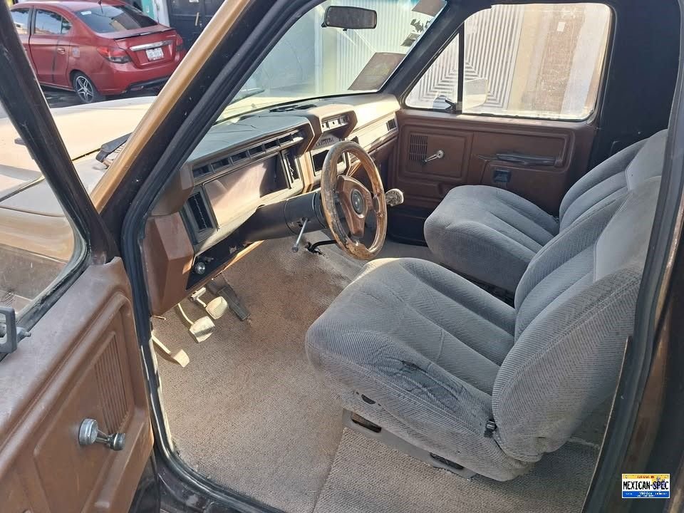 1981 Ford B-150 - 1981 Mexican Spec Ford Bronco 4X2 - 51111D - Used - VIN AF2******* - 8 cyl - 2WD - Manual - SUV - Gold - Los Mochis, Mexico