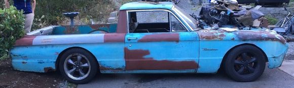 First pic of the ranchero with 01 cobra suspension