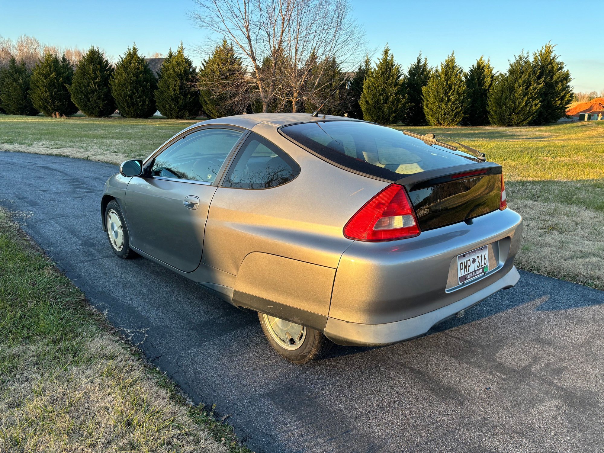 2005 Honda Insight - 2002 Honda Insight Seeks New Home - Used - VIN JHMZE14702T001784 - 3 cyl - 2WD - Automatic - Coupe - Gray - Spartanburg, SC 29349, United States