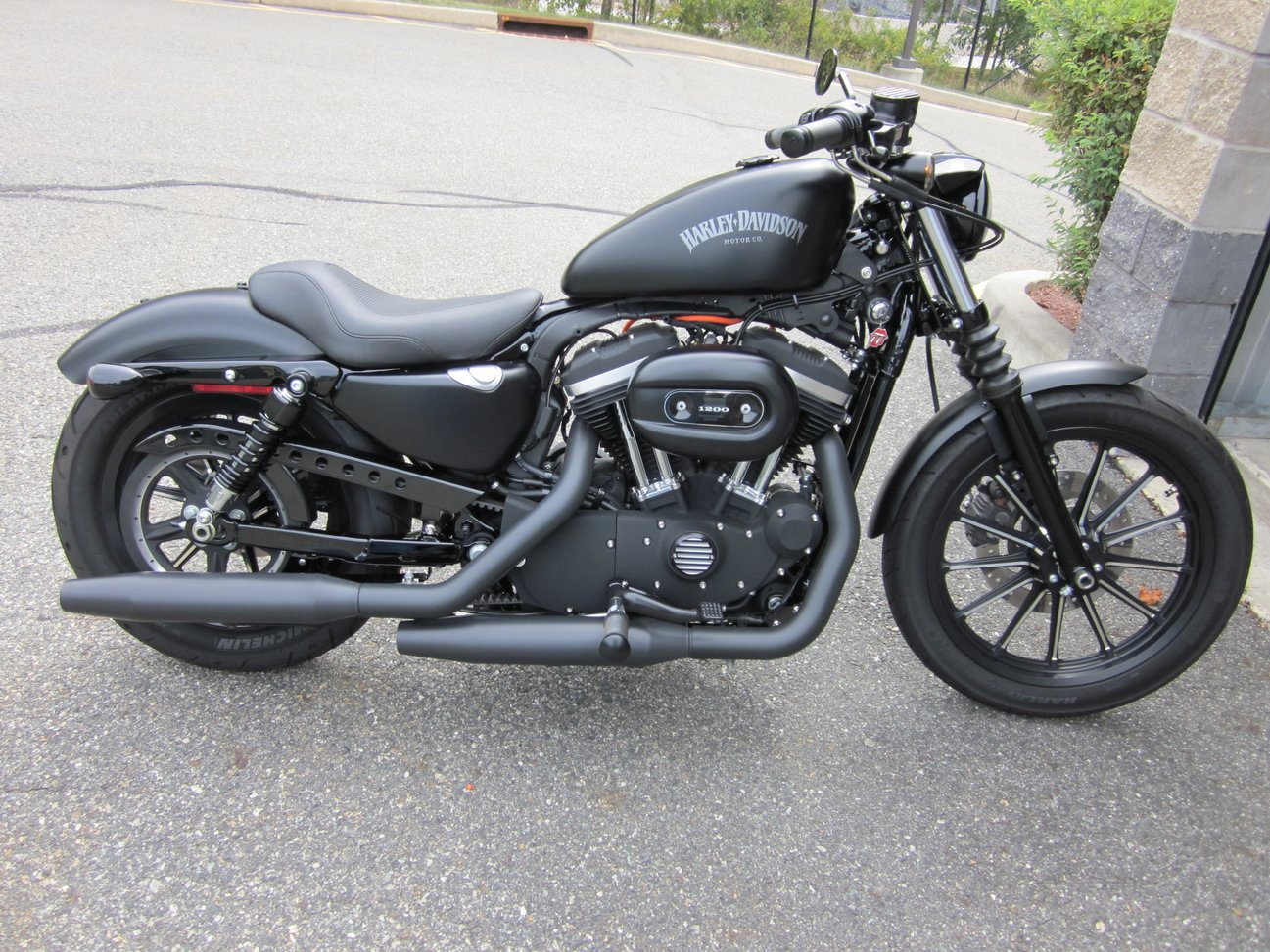 Difference between 883 and 1200 deals sportster