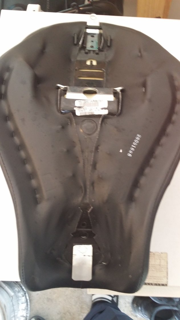 iron 883 seat upgrade