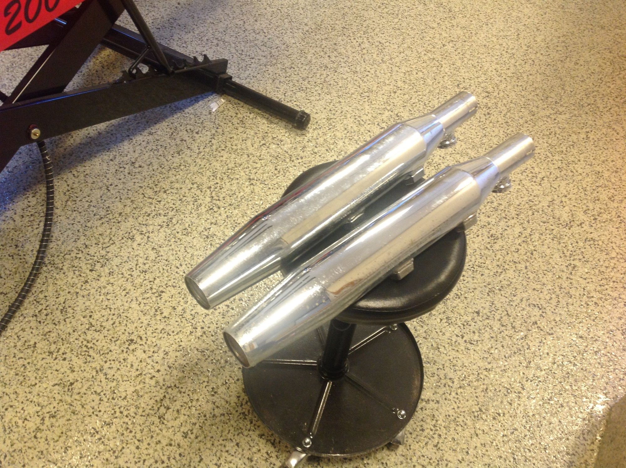 2019 street bob exhaust