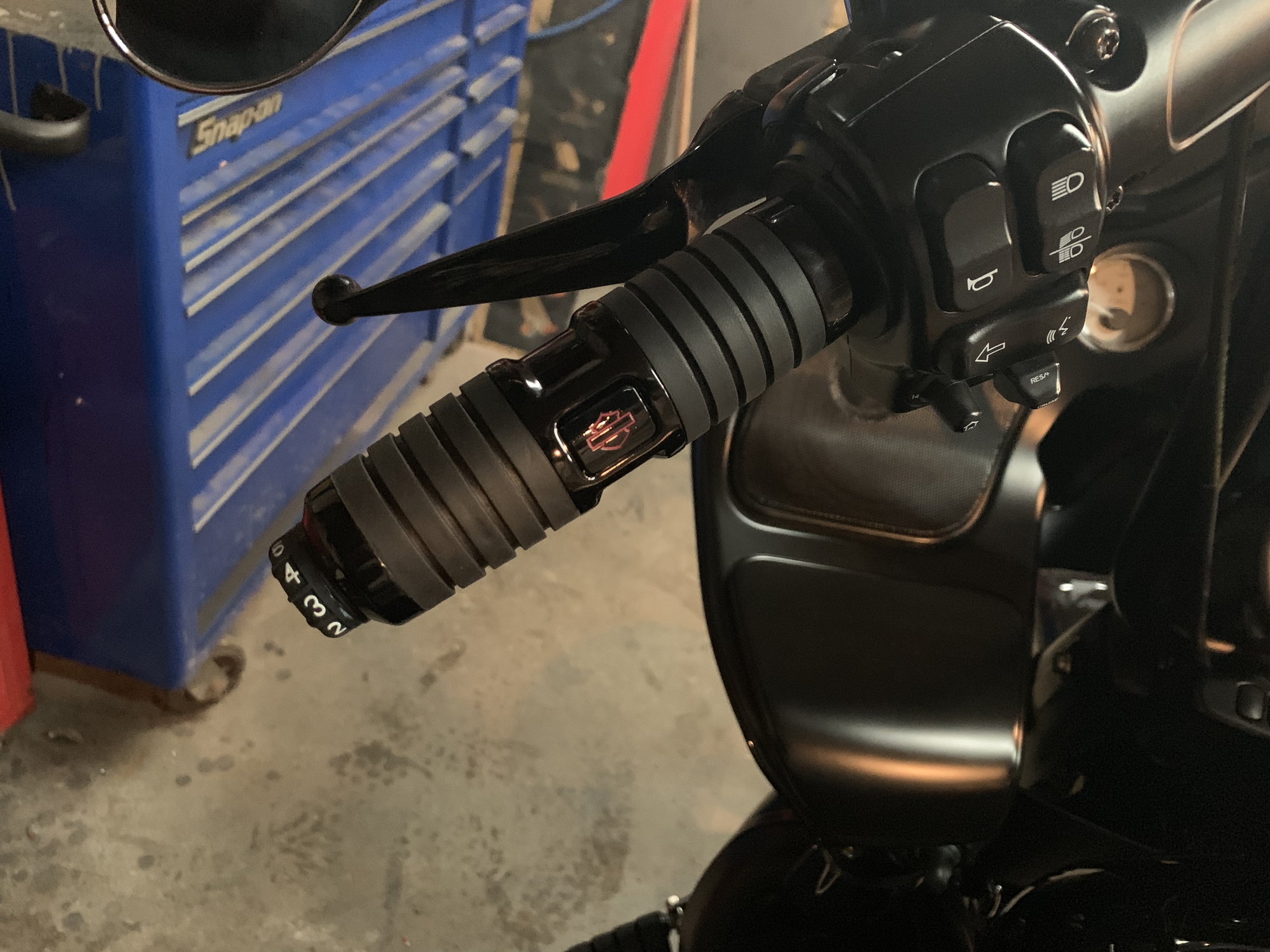 Heated Kahuna Grips From Santa Are On Harley Davidson Forums